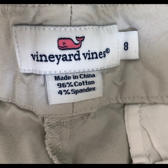 Vineyard vines khaki 3.5” shorts - Picture 3 of 3